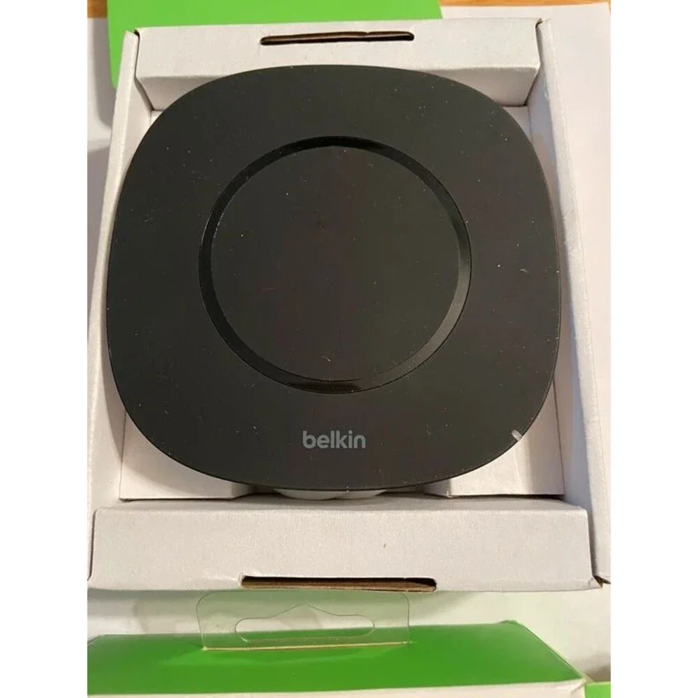 Belkin Universal Wireless Charger pad phone or tablet